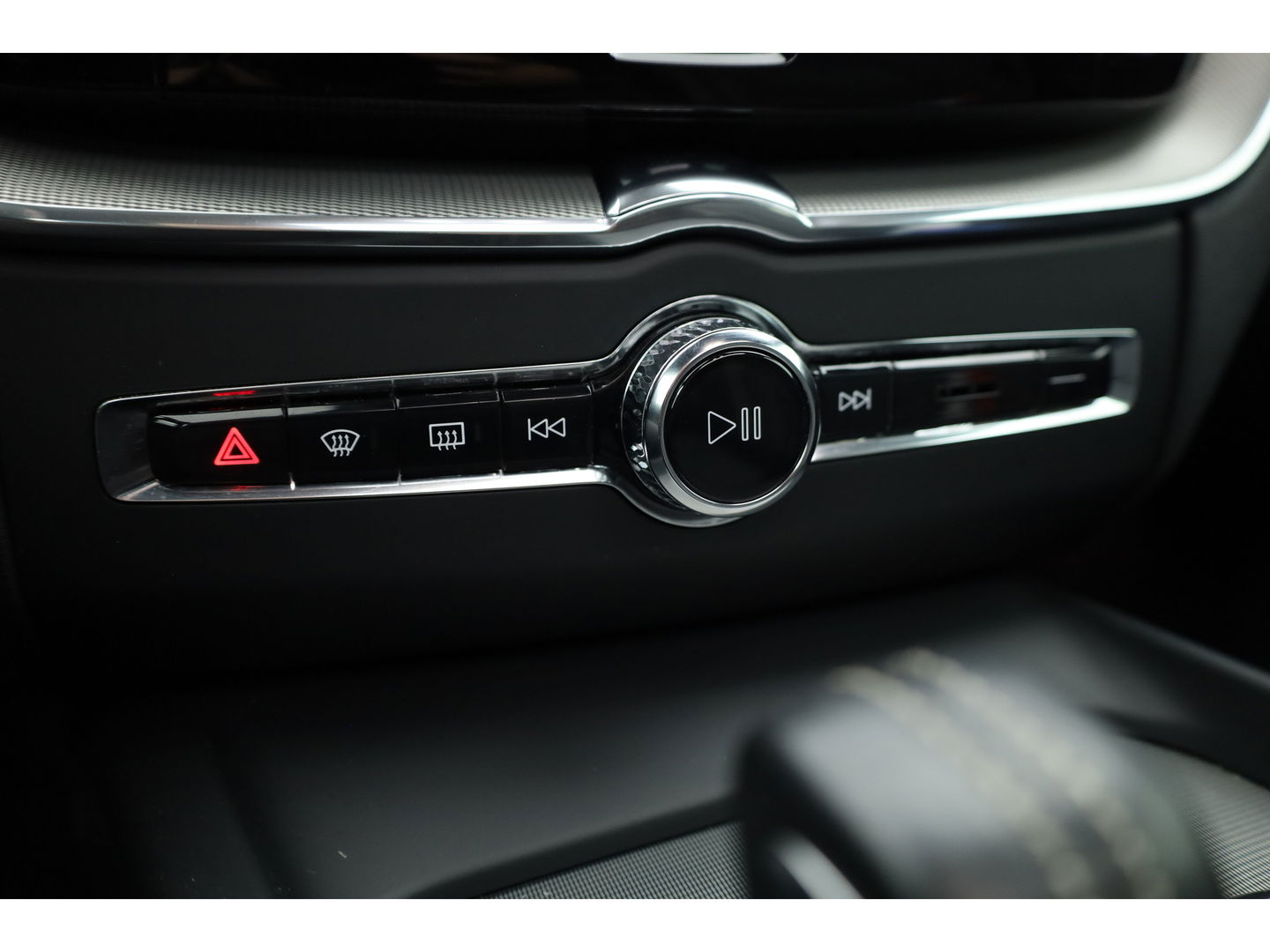 Volvo XC60 2.0 T6 T6 recharge r-design | Long Range | Pano-dak | Trekhaak | ACC |  H&K Audio |