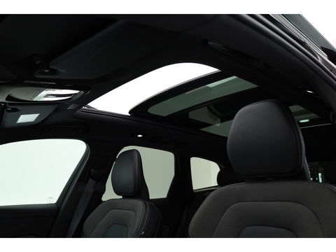 Volvo XC60 2.0 T6 T6 recharge r-design | Long Range | Pano-dak | Trekhaak | ACC |  H&K Audio |