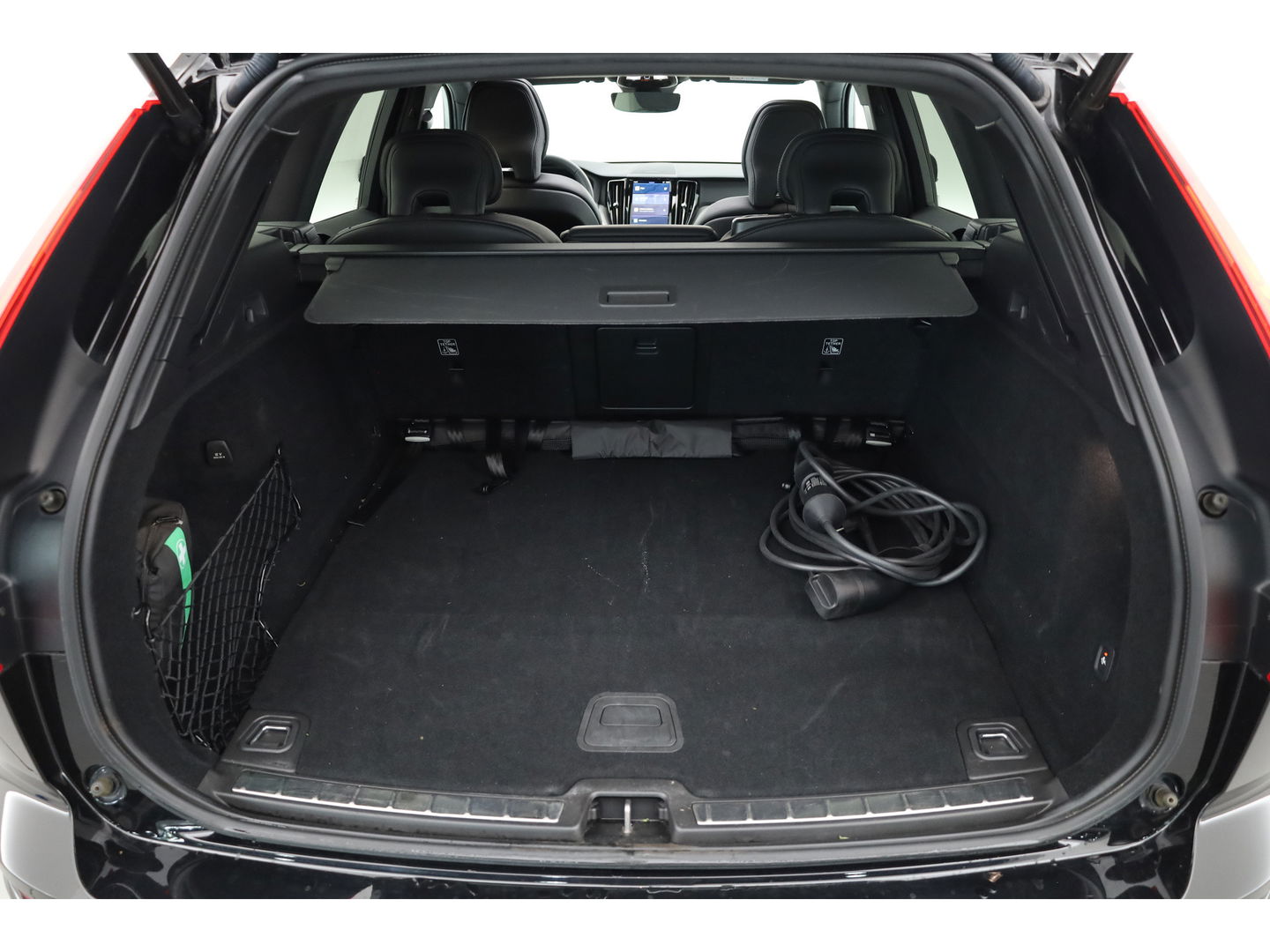Volvo XC60 2.0 T6 T6 recharge r-design | Long Range | Pano-dak | Trekhaak | ACC |  H&K Audio |