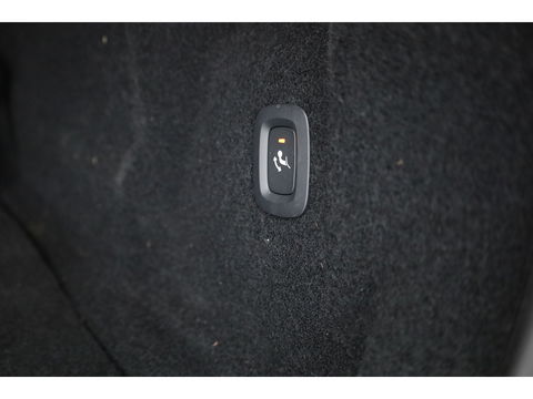 Volvo XC60 2.0 T6 T6 recharge r-design | Long Range | Pano-dak | Trekhaak | ACC |  H&K Audio |
