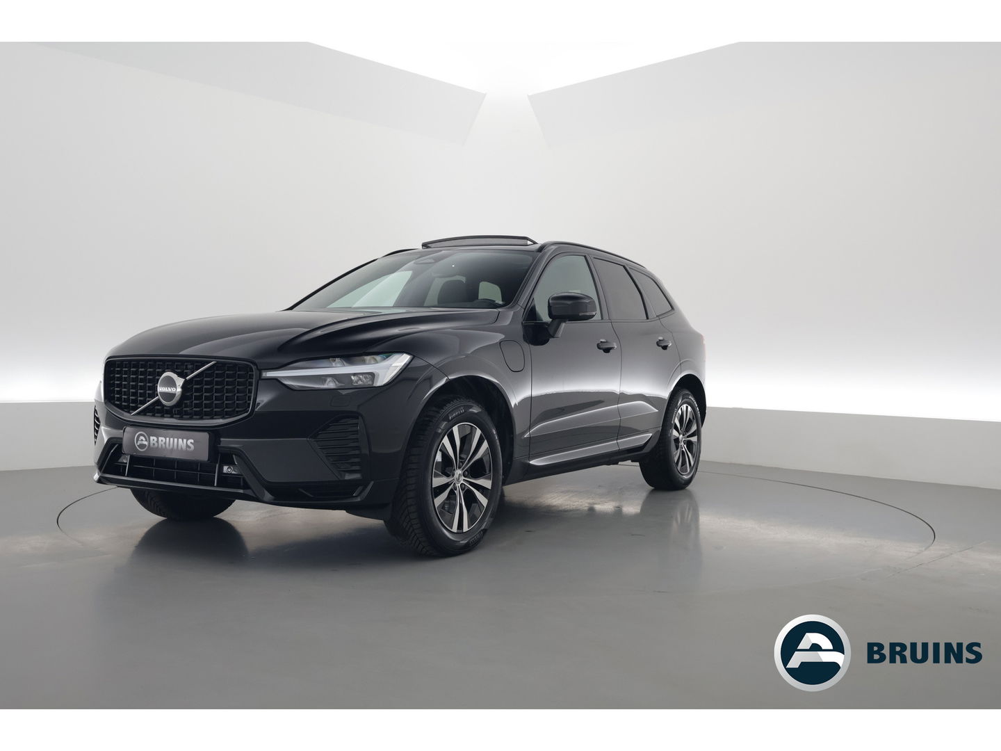 Volvo XC60 2.0 T6 T6 recharge r-design | Long Range | Pano-dak | Trekhaak | ACC |  H&K Audio |