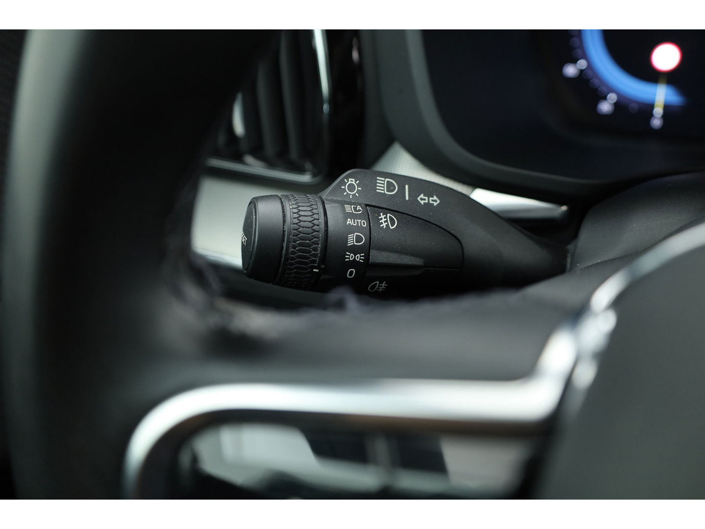 Volvo XC60 2.0 T6 T6 recharge r-design | Long Range | Pano-dak | Trekhaak | ACC |  H&K Audio |