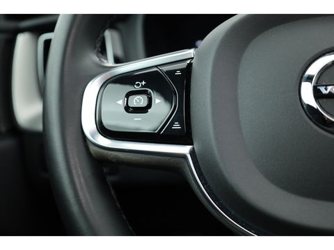 Volvo XC60 2.0 T6 T6 recharge r-design | Long Range | Pano-dak | Trekhaak | ACC |  H&K Audio |