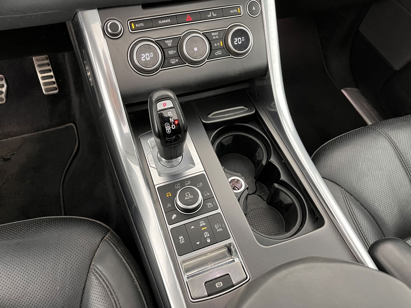 Land Rover Range Rover Sport 4.4 SDV8 Autobiography Dynamic Aut. *PANO | LUXURY-LEATHER | BI-XENON | DIGI-COCKPIT | MERIDIAN-AUDIO | AIR-SUSPENSION | HEATED/COOLED-COMFORTSEATS | CARPLAY | LANE-ASSIST | CAMERA | SHIFT-PADDLES | TOWBAR | 22''ALU*