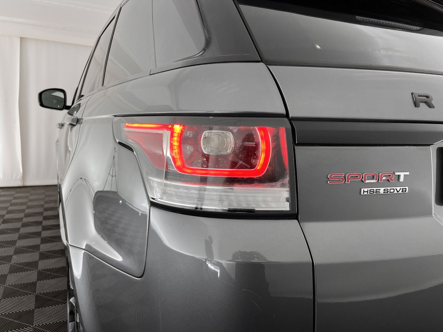 Land Rover Range Rover Sport 4.4 SDV8 Autobiography Dynamic Aut. *PANO | LUXURY-LEATHER | BI-XENON | DIGI-COCKPIT | MERIDIAN-AUDIO | AIR-SUSPENSION | HEATED/COOLED-COMFORTSEATS | CARPLAY | LANE-ASSIST | CAMERA | SHIFT-PADDLES | TOWBAR | 22''ALU*