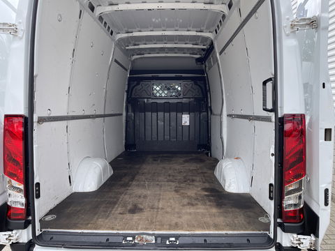 Iveco Daily 35S16V 2.3 L2H2 160pk / vaste prijs rijklaar € 21.950 ex btw / bpm vrij / euro 6 diesel / lease vanaf € 358 / airco / pdc en opstap achter / trekhaak 3500 kg !
