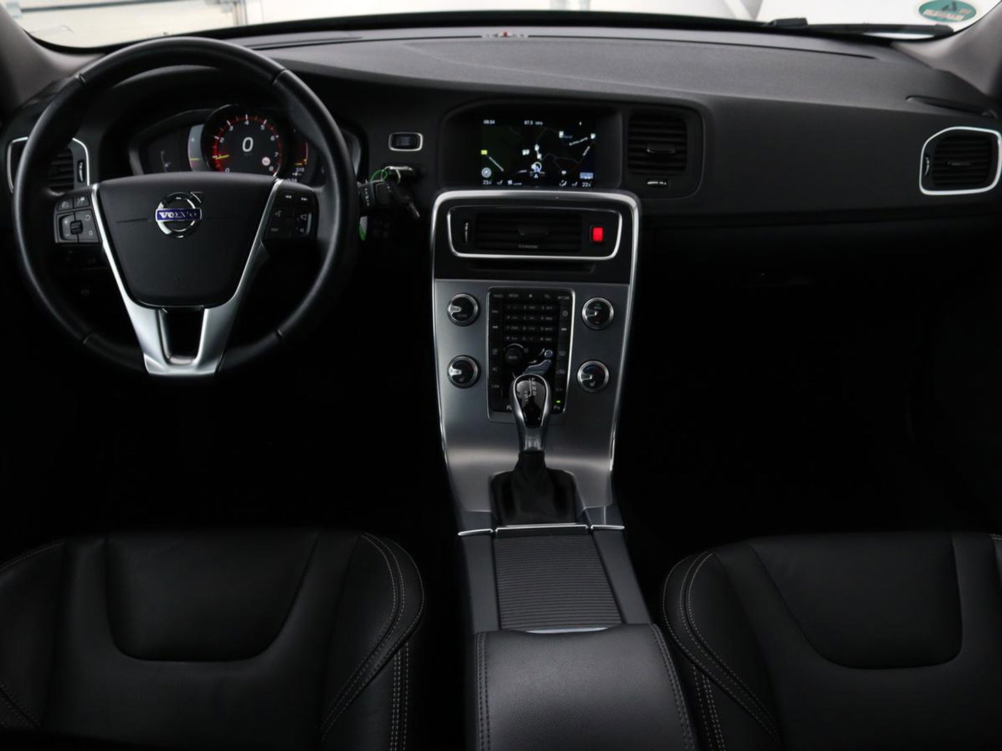 Volvo S60 1.5 T2 Nordic+ | 78.200km NAP | Schuifdak | Stoelverwarming | Adaptive cruise | Camera | Navigatie | Xenon | BLIS | Park Assist | Memory