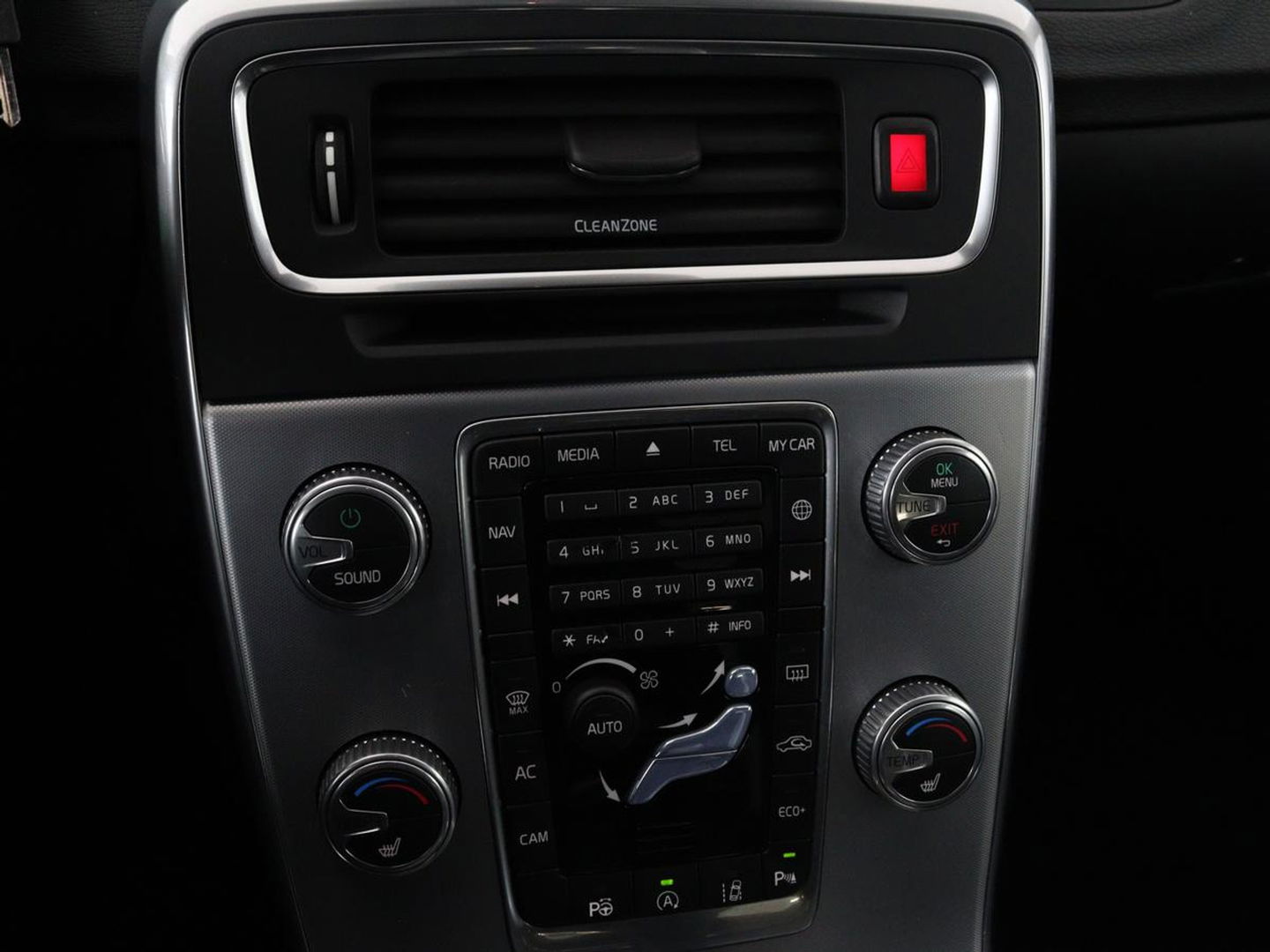 Volvo S60 1.5 T2 Nordic+ | 78.200km NAP | Schuifdak | Stoelverwarming | Adaptive cruise | Camera | Navigatie | Xenon | BLIS | Park Assist | Memory