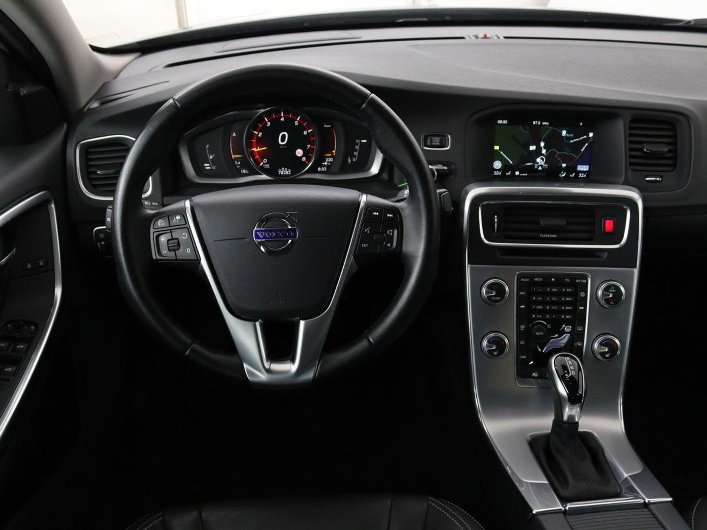 Volvo S60 1.5 T2 Nordic+ | 78.200km NAP | Schuifdak | Stoelverwarming | Adaptive cruise | Camera | Navigatie | Xenon | BLIS | Park Assist | Memory