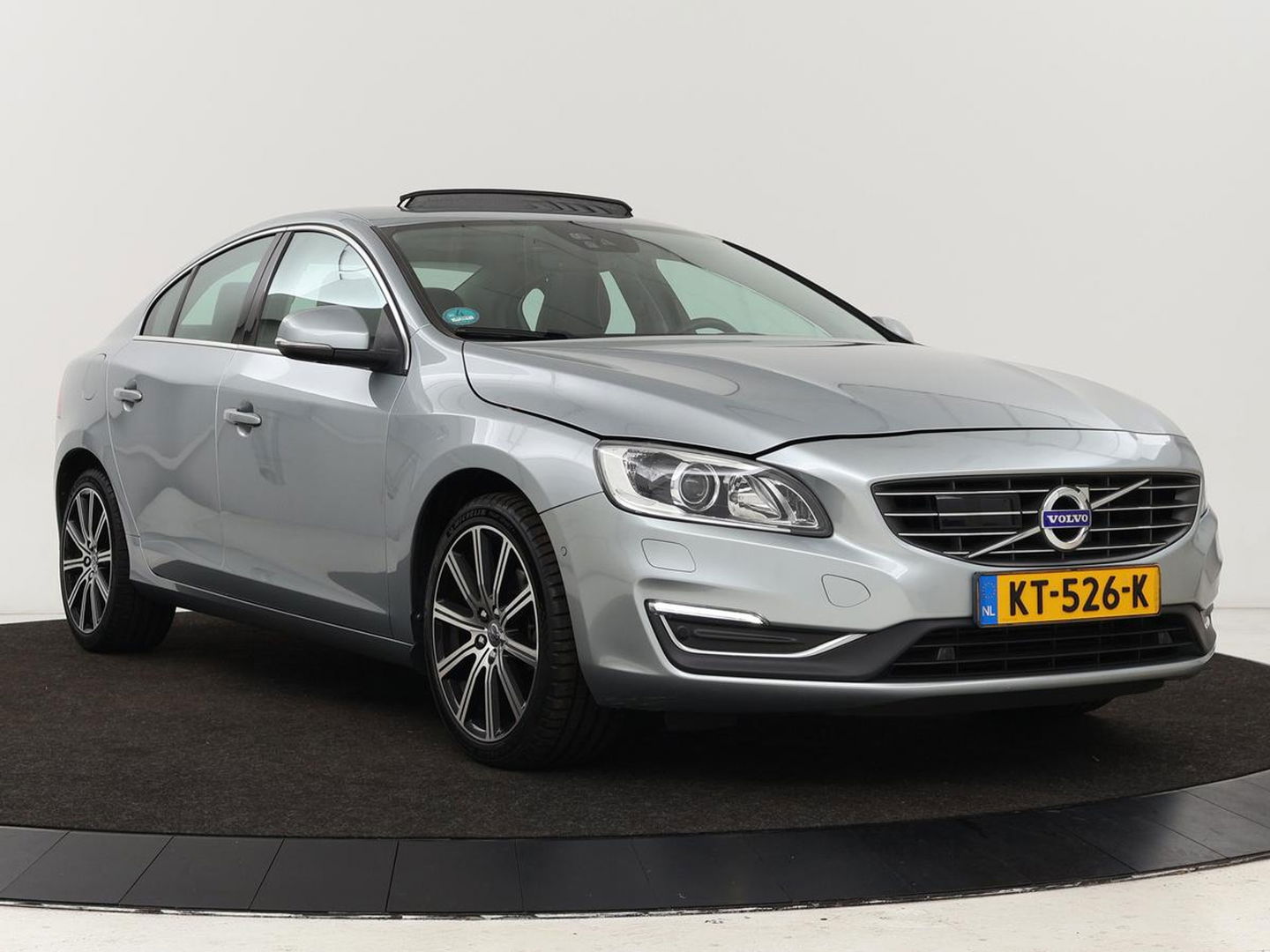 Volvo S60 1.5 T2 Nordic+ | 78.200km NAP | Schuifdak | Stoelverwarming | Adaptive cruise | Camera | Navigatie | Xenon | BLIS | Park Assist | Memory