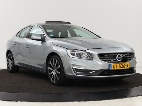 Volvo S60 1.5 T2 Nordic+ | 78.200km NAP | Schuifdak | Stoelverwarming | Adaptive cruise | Camera | Navigatie | Xenon | BLIS | Park Assist | Memory