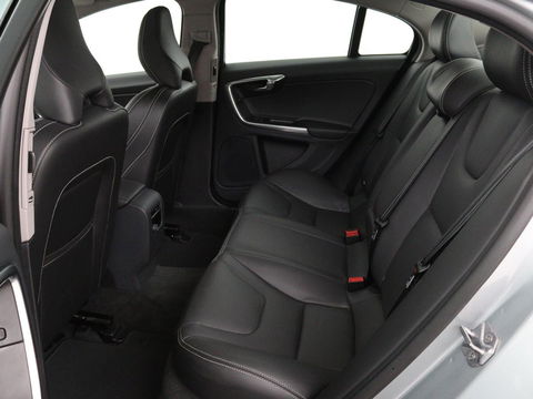 Volvo S60 1.5 T2 Nordic+ | 78.200km NAP | Schuifdak | Stoelverwarming | Adaptive cruise | Camera | Navigatie | Xenon | BLIS | Park Assist | Memory