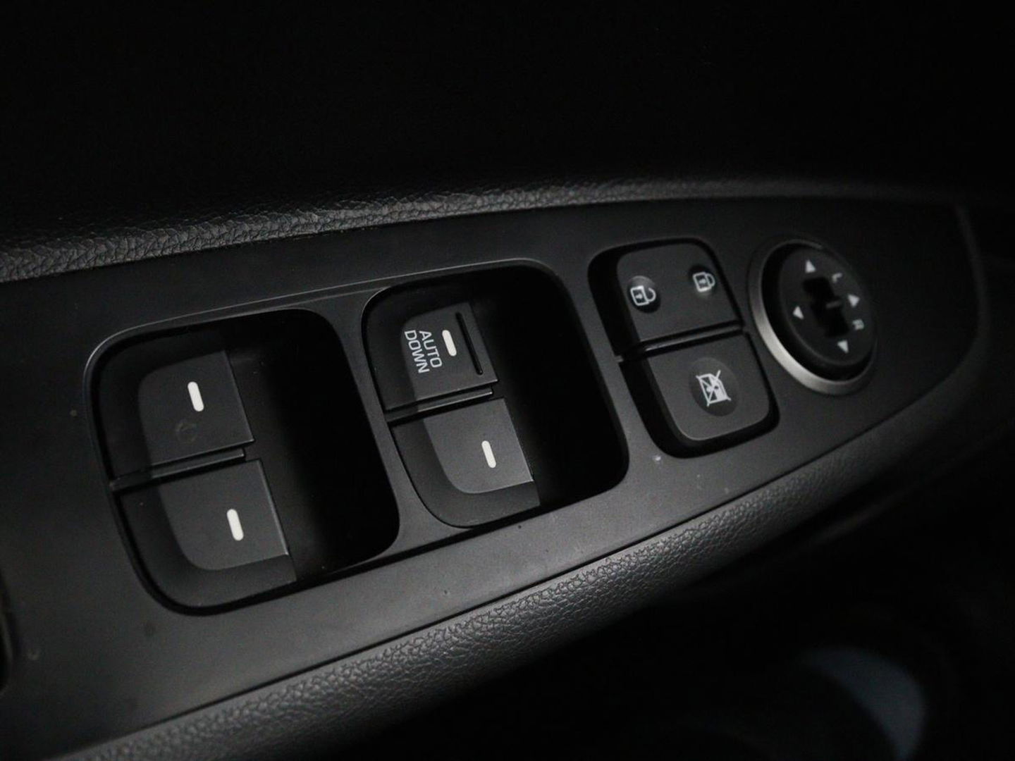 Hyundai i10 1.0i Comfort | Automaat | Airco | 5-persoons | Elektrische ramen | Radio