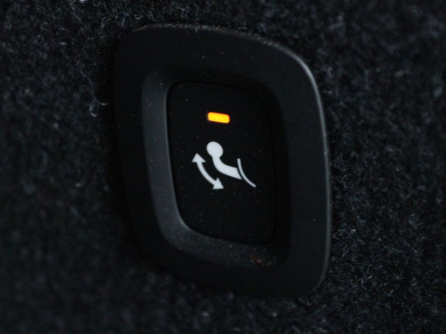 Volvo XC40 1.5 T5 Recharge Inscription | Panoramadak | Leder | Stoelverwarming | Trekhaak | Carplay | Adaptive cruise | Navigatie | Stuurverwarming | Full LED