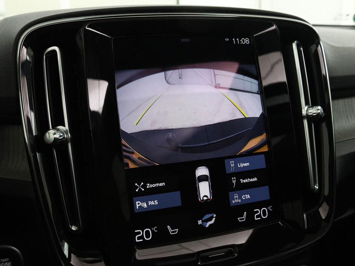 Volvo XC40 1.5 T5 Recharge Inscription | Panoramadak | Leder | Stoelverwarming | Trekhaak | Carplay | Adaptive cruise | Navigatie | Stuurverwarming | Full LED