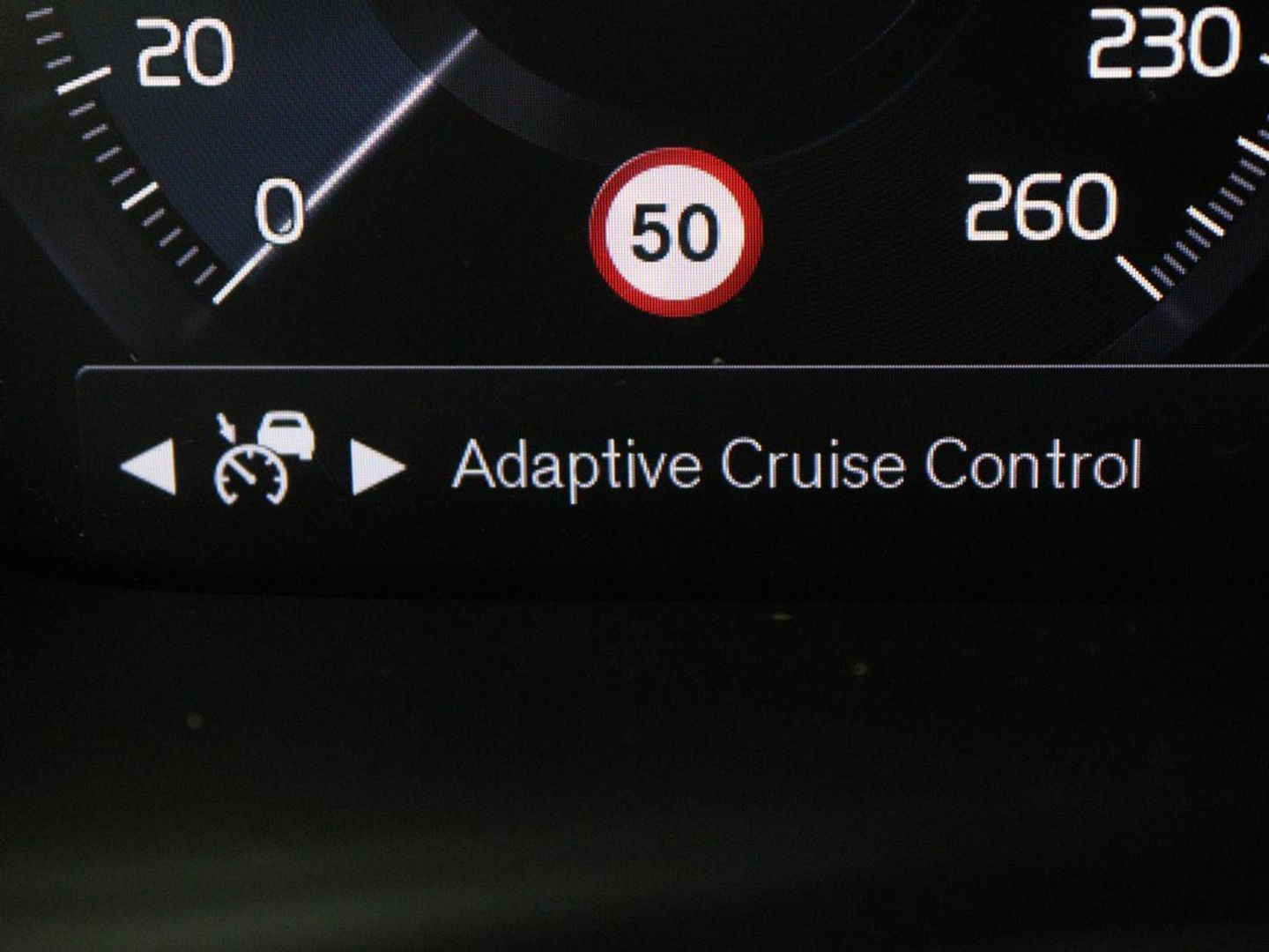 Volvo XC40 1.5 T5 Recharge Inscription | Panoramadak | Leder | Stoelverwarming | Trekhaak | Carplay | Adaptive cruise | Navigatie | Stuurverwarming | Full LED