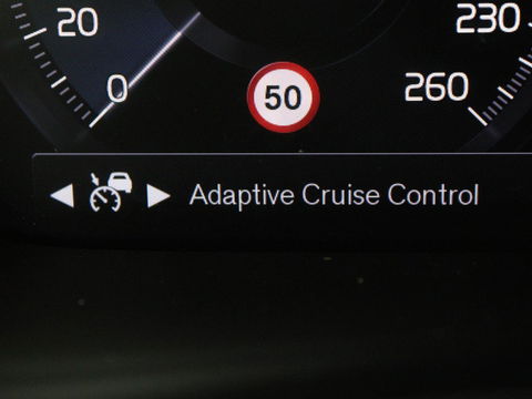 Volvo XC40 1.5 T5 Recharge Inscription | Panoramadak | Leder | Stoelverwarming | Trekhaak | Carplay | Adaptive cruise | Navigatie | Stuurverwarming | Full LED