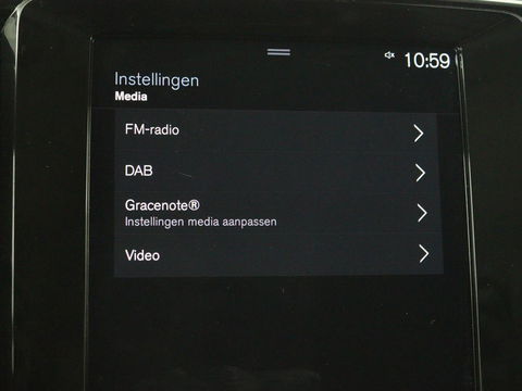 Volvo XC40 1.5 T5 Recharge Inscription | Panoramadak | Leder | Stoelverwarming | Trekhaak | Carplay | Adaptive cruise | Navigatie | Stuurverwarming | Full LED