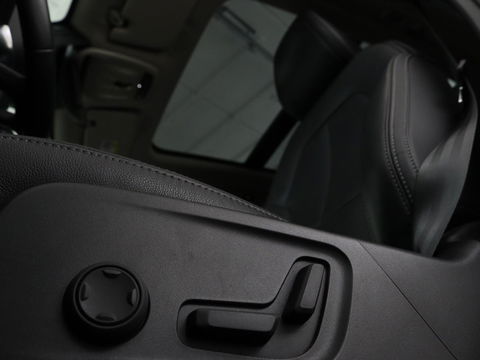 Volvo XC40 1.5 T5 Recharge Inscription | Panoramadak | Leder | Stoelverwarming | Trekhaak | Carplay | Adaptive cruise | Navigatie | Stuurverwarming | Full LED