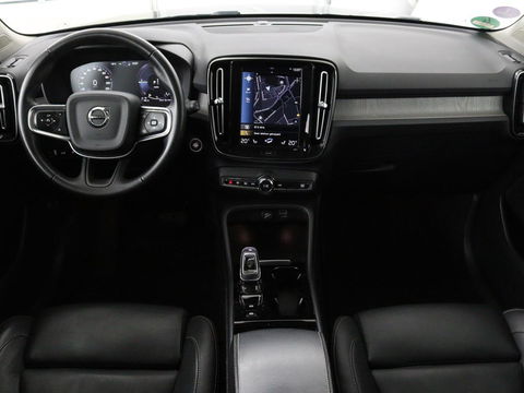 Volvo XC40 1.5 T5 Recharge Inscription | Panoramadak | Leder | Stoelverwarming | Trekhaak | Carplay | Adaptive cruise | Navigatie | Stuurverwarming | Full LED