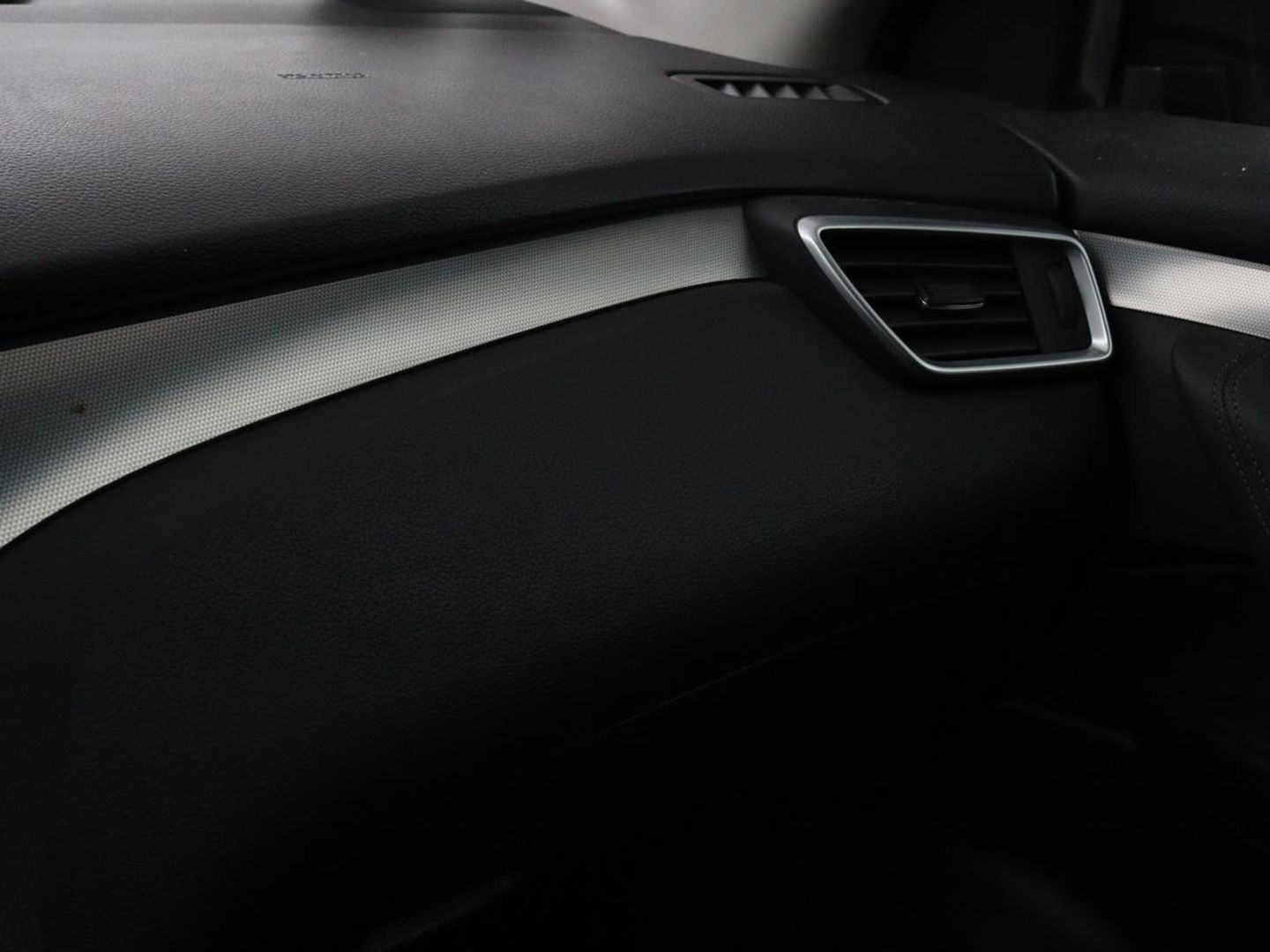 Nissan QASHQAI 1.3 DIG-T Tekna | Automaat | Panoramadak | Elektrische stoelen | Stoelverwarming | Adaptive cruise | Navigatie | 360 Camera | Full LED