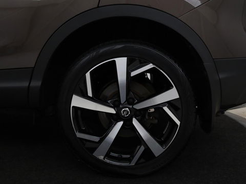 Nissan QASHQAI 1.3 DIG-T Tekna | Automaat | Panoramadak | Elektrische stoelen | Stoelverwarming | Adaptive cruise | Navigatie | 360 Camera | Full LED