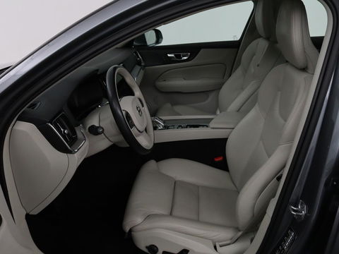 Volvo V60 2.0 B4 Inscription | Panoramadak | Trekhaak | Leder | Stoel & stuurverwarming | Head-Up | Adaptive cruise | Harman/Kardon | 360 camera | Carplay | Navigatie | Memory | Full LED | Keyless