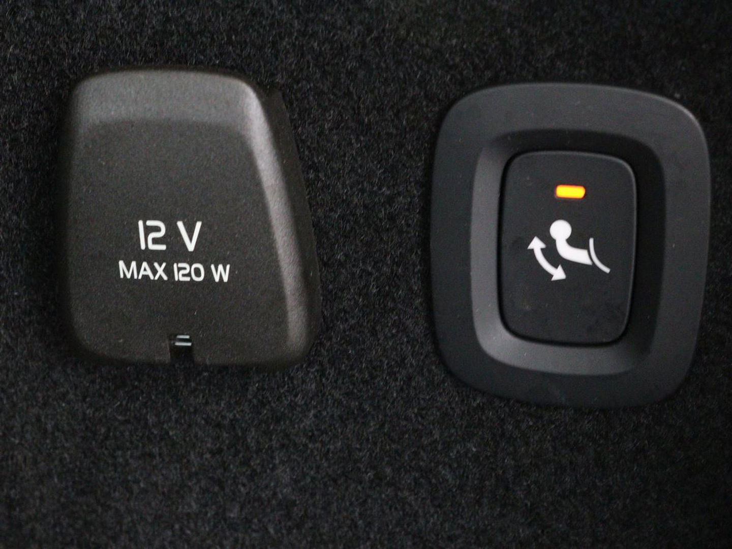 Volvo V60 2.0 B4 Inscription | Panoramadak | Trekhaak | Leder | Stoel & stuurverwarming | Head-Up | Adaptive cruise | Harman/Kardon | 360 camera | Carplay | Navigatie | Memory | Full LED | Keyless