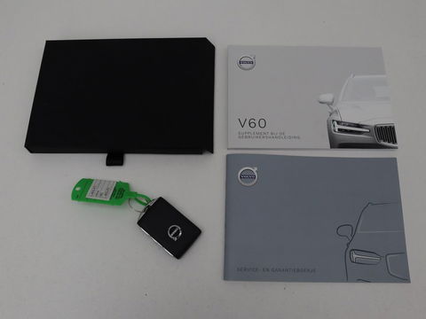 Volvo V60 2.0 B4 Inscription | Panoramadak | Trekhaak | Leder | Stoel & stuurverwarming | Head-Up | Adaptive cruise | Harman/Kardon | 360 camera | Carplay | Navigatie | Memory | Full LED | Keyless