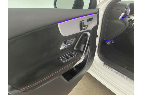 Mercedes-Benz A-Klasse 250 e AMG 235PK Hybride Pano Memory Sfeerverl. LED Virtual Camera Cruise Clima Navi PDC 18"LMV