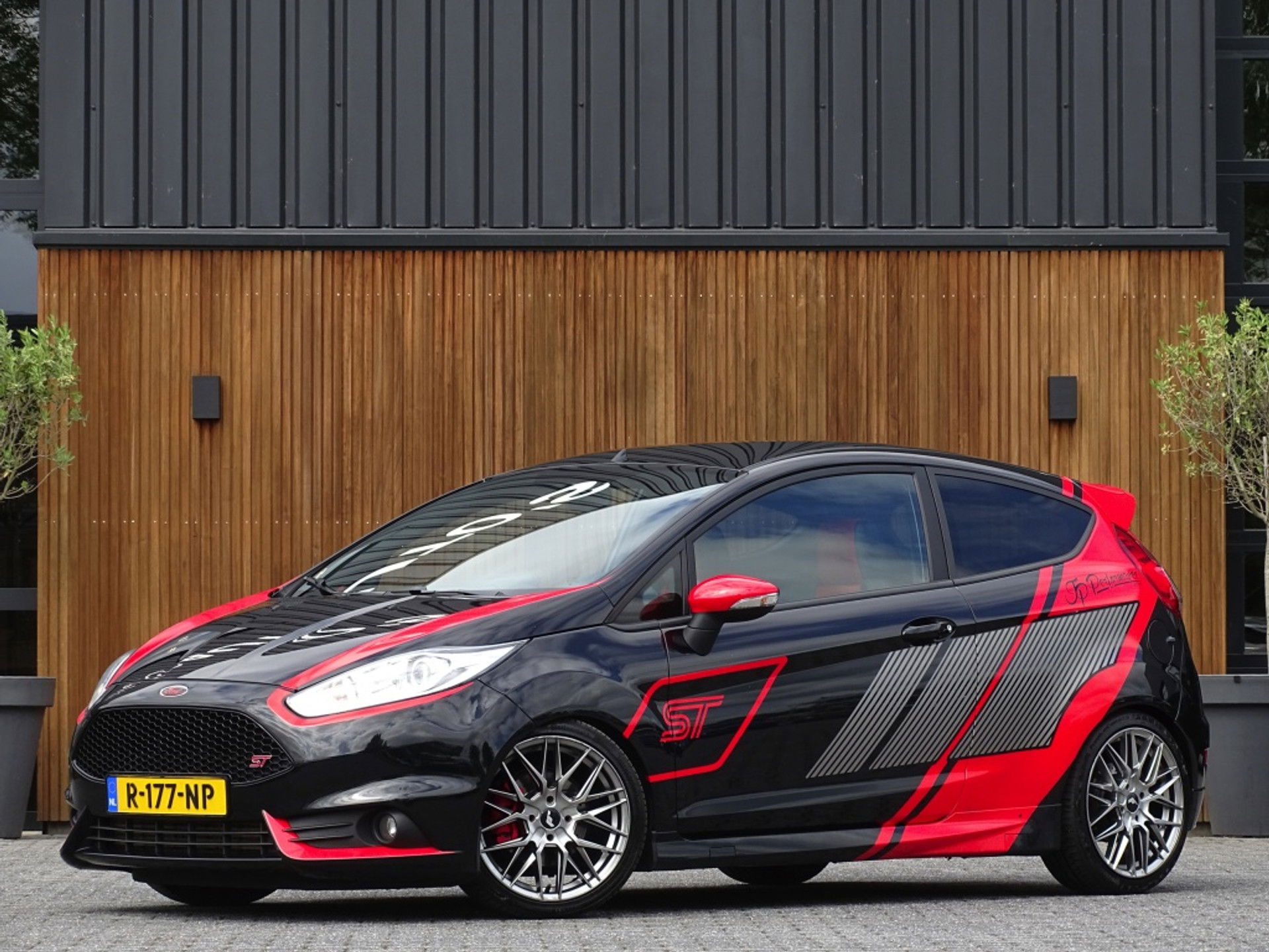 Ford Fiesta 1.6 ST 2 183PK / Milltek / ST-Line / 2016 / LED