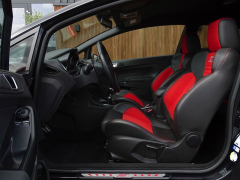 Ford Fiesta 1.6 ST 2 183PK / Milltek / ST-Line / 2016 / LED
