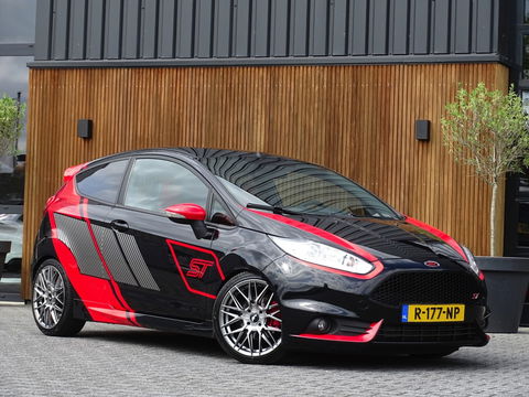 Ford Fiesta 1.6 ST 2 183PK / Milltek / ST-Line / 2016 / LED