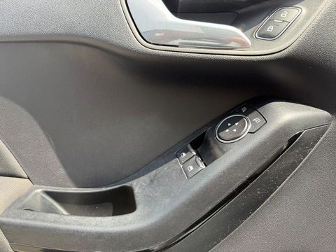 Ford Fiesta 1.1 Trend 85pk Navi | Apple Carplay |Android auto