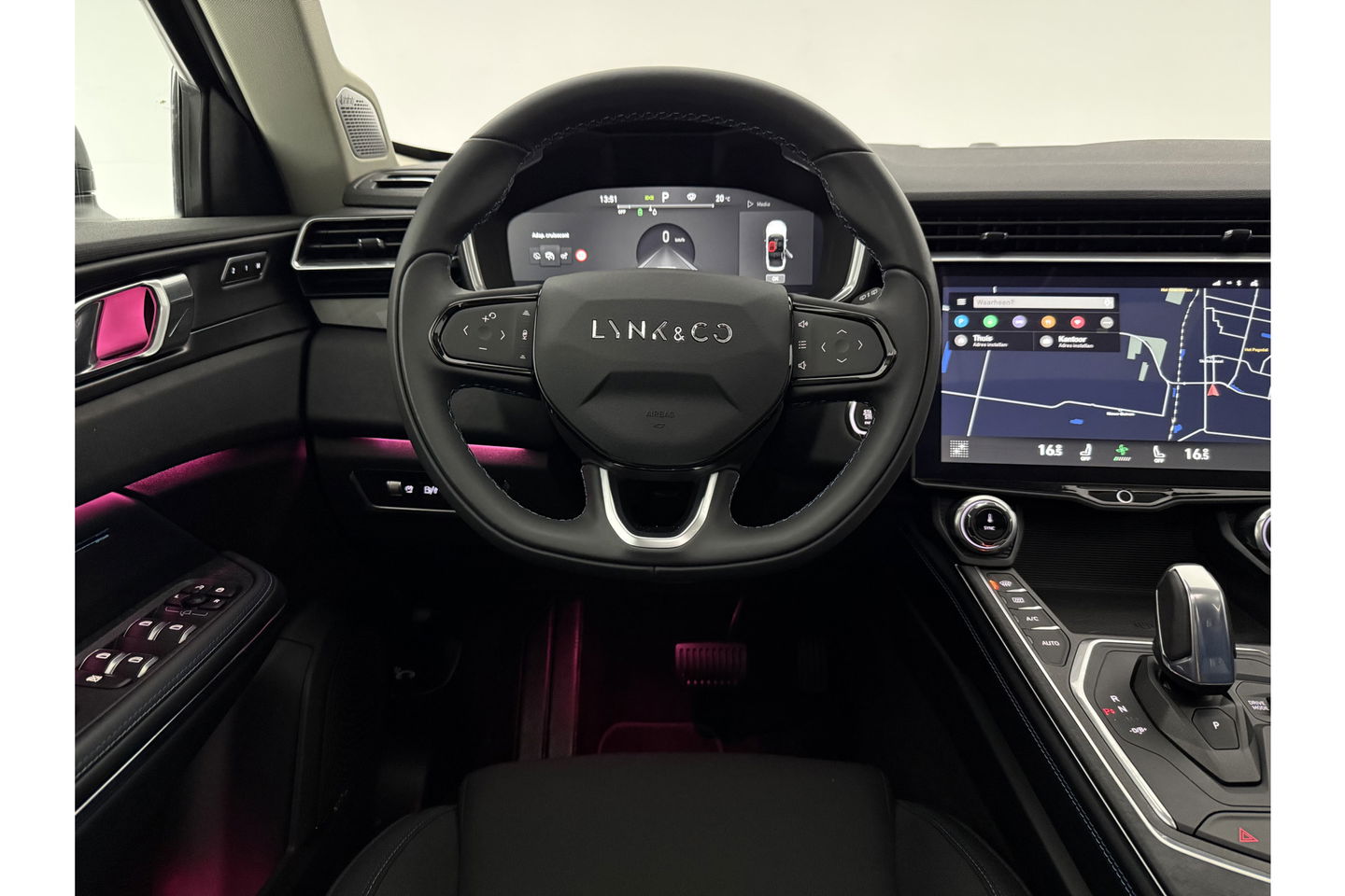 Lynk Co 01 1.5 262PK Hybride Pano Sfeerverl. LED Memory Clima ACC Camera Carplay Virtual Navi 20"LMV PDC