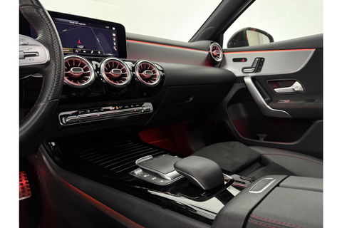 Mercedes-Benz A-Klasse 180 AMG Night Pakket Pano Multibeam LED Sfeerverl. Virtual Burmester Memory Seat Camera Cruise Clima 18"LMV Navi PDC