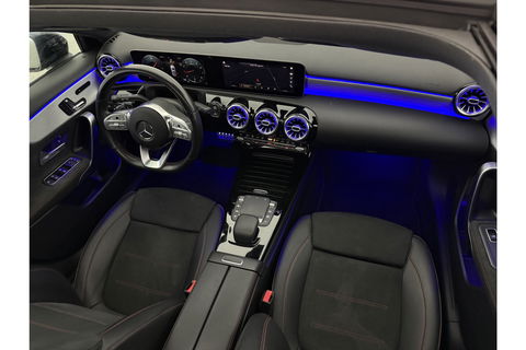 Mercedes-Benz A-Klasse 180 AMG Night Pakket Pano Multibeam LED Sfeerverl. Virtual Burmester Memory Seat Camera Cruise Clima 18"LMV Navi PDC