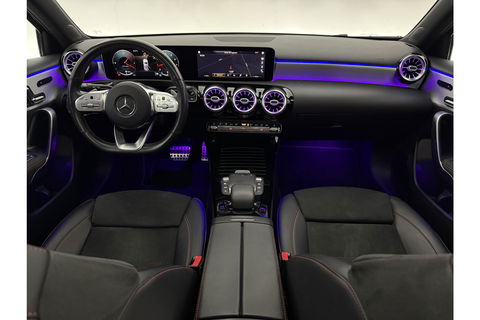 Mercedes-Benz A-Klasse 180 AMG Night Pakket Pano Multibeam LED Sfeerverl. Virtual Burmester Memory Seat Camera Cruise Clima 18"LMV Navi PDC