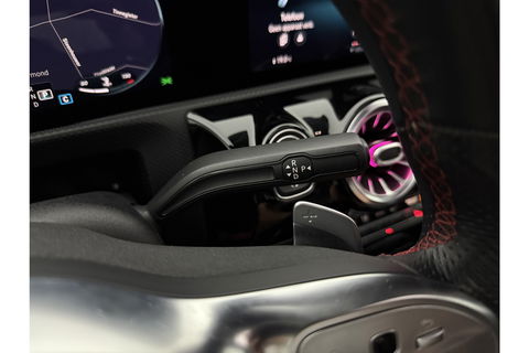 Mercedes-Benz A-Klasse 180 AMG Night Pakket Pano Multibeam LED Sfeerverl. Virtual Burmester Memory Seat Camera Cruise Clima 18"LMV Navi PDC