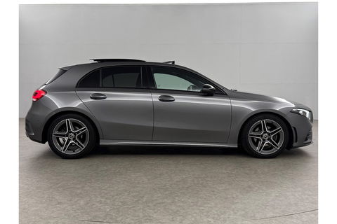 Mercedes-Benz A-Klasse 180 AMG Night Pakket Pano Multibeam LED Sfeerverl. Virtual Burmester Memory Seat Camera Cruise Clima 18"LMV Navi PDC