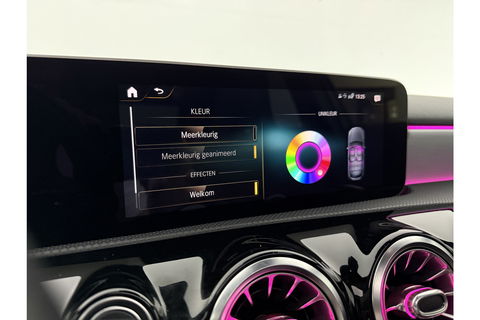 Mercedes-Benz A-Klasse 180 AMG Night Pakket Pano Multibeam LED Sfeerverl. Virtual Burmester Memory Seat Camera Cruise Clima 18"LMV Navi PDC