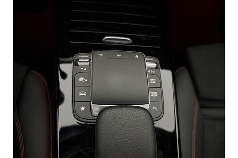 Mercedes-Benz A-Klasse 180 AMG Night Pakket Pano Multibeam LED Sfeerverl. Virtual Burmester Memory Seat Camera Cruise Clima 18"LMV Navi PDC