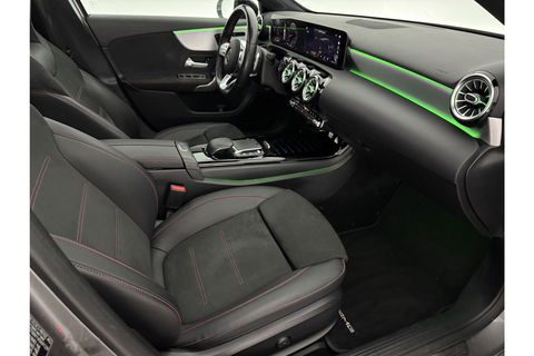 Mercedes-Benz A-Klasse 180 AMG Night Pakket Pano Multibeam LED Sfeerverl. Virtual Burmester Memory Seat Camera Cruise Clima 18"LMV Navi PDC