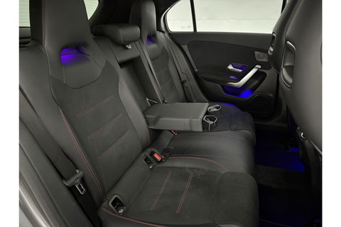 Mercedes-Benz A-Klasse 180 AMG Night Pakket Pano Multibeam LED Sfeerverl. Virtual Burmester Memory Seat Camera Cruise Clima 18"LMV Navi PDC