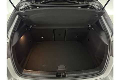 Mercedes-Benz A-Klasse 180 AMG Night Pakket Pano Multibeam LED Sfeerverl. Virtual Burmester Memory Seat Camera Cruise Clima 18"LMV Navi PDC