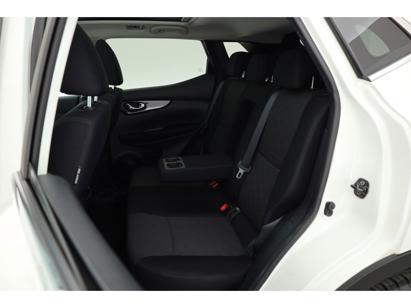 Nissan QASHQAI 1.2 N-Connecta | Pano | 360cam | Keyless | Stoelverw. | Verw. Voorruit | Navi