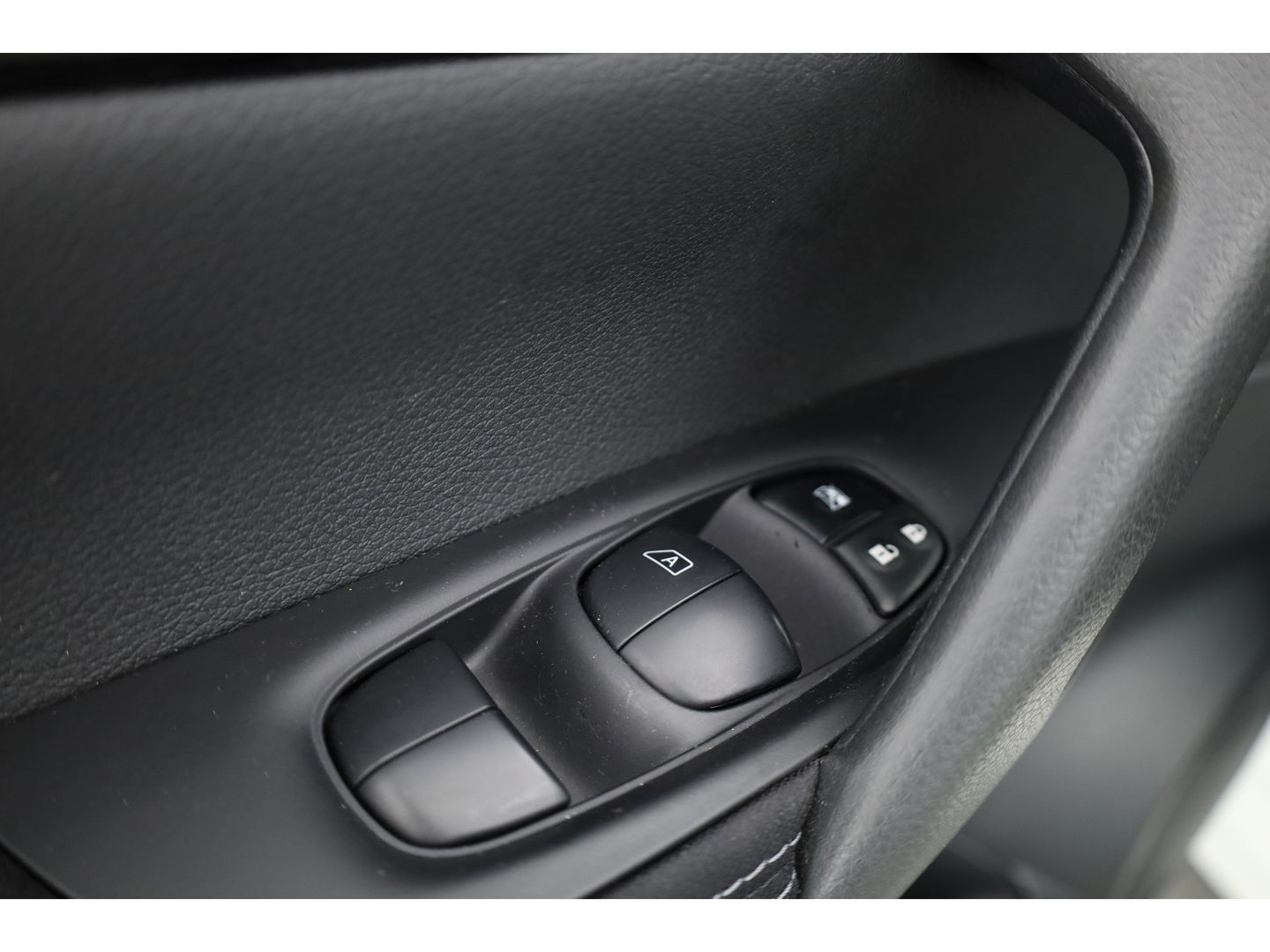 Nissan QASHQAI 1.2 N-Connecta | Pano | 360cam | Keyless | Stoelverw. | Verw. Voorruit | Navi