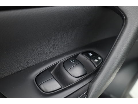 Nissan QASHQAI 1.2 N-Connecta | Pano | 360cam | Keyless | Stoelverw. | Verw. Voorruit | Navi