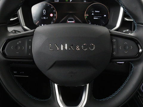 Lynk & Co 01 1.5 Plug In | Panoramadak | Infinity by Harman | 360 camera | Adaptive cruise | Stoelverwarming | Carplay | Memory | Full LED