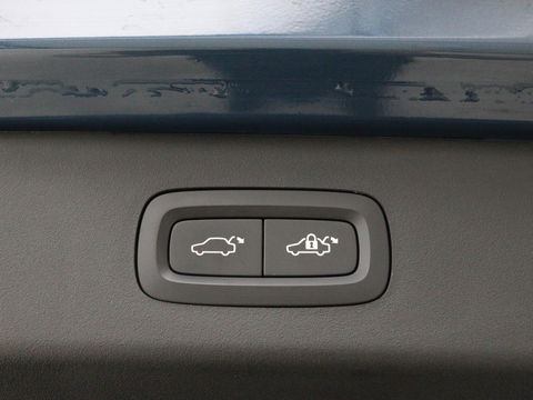 Lynk & Co 01 1.5 Plug In | Panoramadak | Infinity by Harman | 360 camera | Adaptive cruise | Stoelverwarming | Carplay | Memory | Full LED